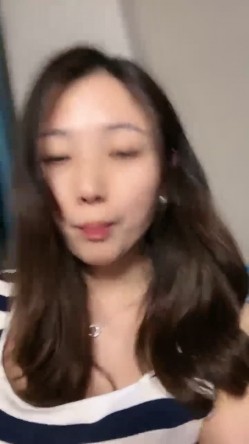极品30岁小少妇~良家兼职，【终于尼】，全裸抠逼自慰 超爽，家中，真实刺激，骚气侧漏撩人尤物 截图2