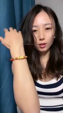 极品30岁小少妇~良家兼职，【终于尼】，全裸抠逼自慰 超爽，家中，真实刺激，骚气侧漏撩人尤物 截图8
