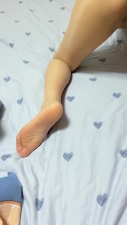 【极品御姐 ️完美露脸】超淫丝袜母狗『小语』2022新版私拍 爆裂黑丝各种爆操骚逼狼穴 淫荡高潮 高清720P原版 截图2