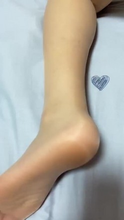 【极品御姐 ️完美露脸】超淫丝袜母狗『小语』2022新版私拍 爆裂黑丝各种爆操骚逼狼穴 淫荡高潮 高清720P原版 截图3