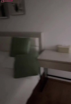 【原创小姨子的秘密】小姨子丁字裤短裙安慰吵架的姐夫红丝袜激战后口爆颜射 截图6