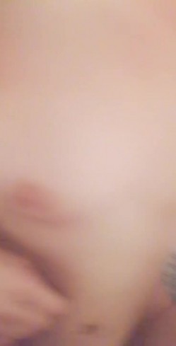 颜值不错身材苗条美女和男友双人啪啪秀 掰开逼逼自摸舔JJ上位骑乘抽插 很是诱惑不要错过 截图14