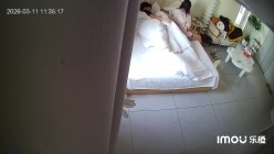 乐橙酒店稀有台偷拍 ️黄袄子年轻小美分开美腿让男友压在屁股狂操 截图1