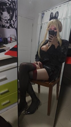 巨型男娘【teroiroi】 直播黑化浓妆 蕾丝兔耳性感 拉丝冷酷小眼神蔑视一切 公狗不服来干 另有各种插入自慰更精彩 截图5