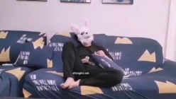 露脸才是王道！推特网黄淫乱骚妻【吴小仙儿】私拍，绿帽癖老公找单男3P 截图1
