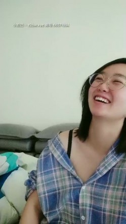 【研究生无奈】学霸下海历程13天全收录，理科学霸，从网贷的漩涡，到卖肉的泥潭，讲述跟前男友的性爱，从最初的拘谨到黑牛道具都精通 截图14