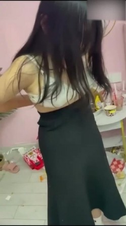 【校园霸凌强奸】江苏无锡王美成被霸凌后，又被强迫跟大叔做爱，被操到哭，一群畜生啊！ 截图2