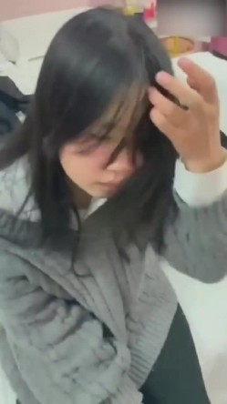 【校园霸凌强奸】江苏无锡王美成被霸凌后，又被强迫跟大叔做爱，被操到哭，一群畜生啊！ 截图13