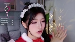 ️国民女神【Kiki-2025】圣诞装丝袜诱惑、口爆，潮喷、拉珠 边喷边搅 截图13