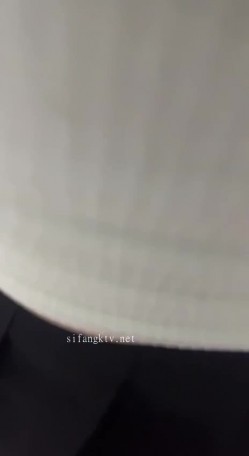 《百度云泄密》身材丰满的女同事和渣男老板之间的私密被曝光 截图8