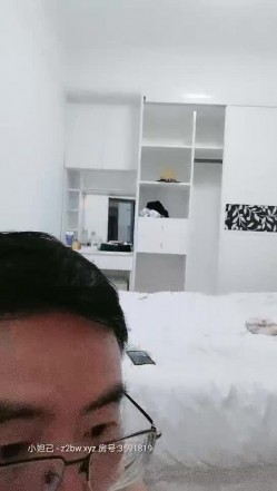 经典猛男约啪大神【野狼出击】今晚闺蜜秒变空姐 制服诱惑 美乳黑丝漂亮粉穴 午夜猛男连操两炮 高清源码录制 截图10