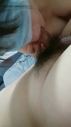 没想到还福利的露了脸【绝品】【00后的姑娘】12天合集（中）清纯美乳少女，这奶子真美啊，做爱道具秀！ 截图12