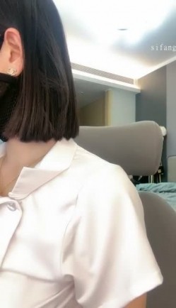 绿播下海！顶级G奶女神~【暖暖】扣穴自慰！绝对秒射，童颜巨乳！ 截图1
