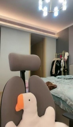 绿播下海！顶级G奶女神~【暖暖】扣穴自慰！绝对秒射，童颜巨乳！ 截图2
