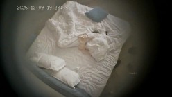 酒店偷拍 年轻情侣就是体力好除了吃饭睡觉就一直腻歪啪啪男友还拿手机拍照留念 截图15