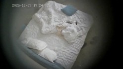 酒店偷拍 年轻情侣就是体力好除了吃饭睡觉就一直腻歪啪啪男友还拿手机拍照留念 截图16