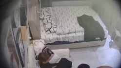 气质美女被男友狂操三场身体敏感捂嘴抓床单 截图15