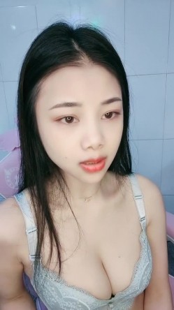 【情侣】【小曼AA】合集，天生丽质美女与男友的温情岁月，肤白貌美，大眼睛，气质真是好 截图9