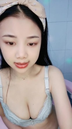 【情侣】【小曼AA】合集，天生丽质美女与男友的温情岁月，肤白貌美，大眼睛，气质真是好 截图15