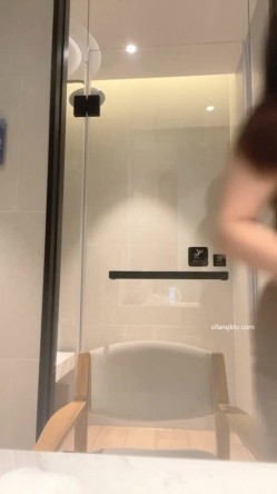 ️精品推荐 ️抖音极品大龄熟女『牛奶秋刀姨』下海直播性情展示12V 讲诉和小哥水性杨花的故事 截图12