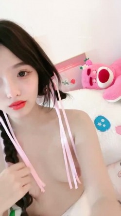 梦寐以求的女神下海！~【绵绵冰】逆天颜值，最强尺度，值得撸，黑丝美腿，水汪 截图11