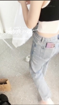 【超美高端 ️罕见露脸露点】极品CosPlay爆机少女【喵小吉】纯欲系新作《深夜地铁》极致粉穴豪乳露出 超清4K原版 截图13