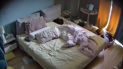 酒店偷拍假期放假不回家情侣后续 气质眼镜女友化完妆变高冷旗袍女神让男友后入爽干 截图5
