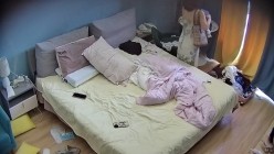 酒店偷拍假期放假不回家情侣后续 气质眼镜女友化完妆变高冷旗袍女神让男友后入爽干 截图6