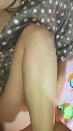 【精品】独家泄密流出系列19 河北人妻家中自拍 迷奸女同事 真实良家的私密性生活 生活照艳照对比 极品反差婊收藏版 截图16