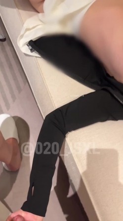 广州绿帽夫妻，【及时行乐】线下淫乱付费福利，阳台前啪啪，前后夹击极品少妇！ 截图6