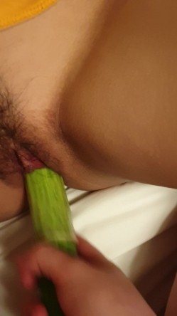 小情侣自拍流出 高颜值魔鬼身材妹子调教 清纯的外表掩饰不了内心的淫荡 截图6