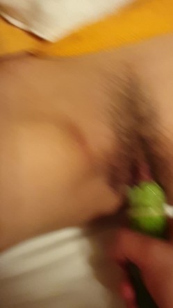 小情侣自拍流出 高颜值魔鬼身材妹子调教 清纯的外表掩饰不了内心的淫荡 截图12