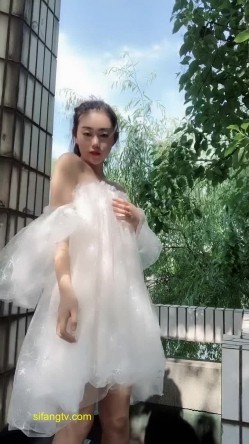 曾经火爆全网的私圈土豪定制高颜值大二露脸美女吴x晶学校宿舍紫薇露出 截图3