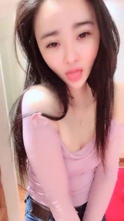 【火爆推荐 ️楚楚可怜】七彩女神『哥哥我卖身还账』 明星气质范女孩太骚 无套内射粉穴叫不止 截图2