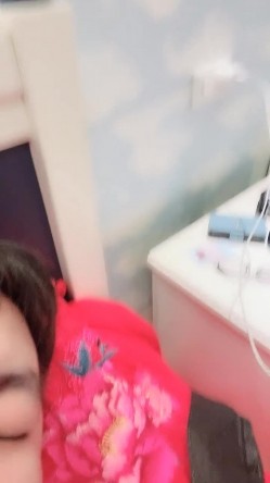 【火爆推荐 ️楚楚可怜】七彩女神『哥哥我卖身还账』 明星气质范女孩太骚 无套内射粉穴叫不止 截图11