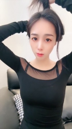 淫荡美女老师【老师湿透了】全程高然 被操内射了 后入+内射 口爆 疯狂自慰 截图1