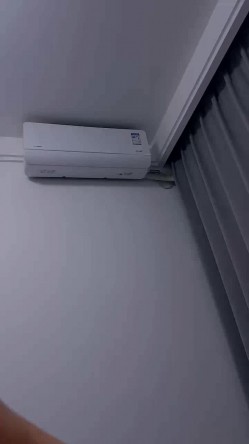有舌钉奶头还穿刺的年轻骚母狗露脸被大哥玩弄，揉奶抠逼口交大鸡巴，乖巧听话让大哥多体位蹂躏爆草浪叫不止 截图14
