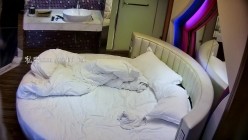 《黑客破解》中年大叔酒店和美女下属酒店偷情 刚干了几分钟鸡巴就是死活怎么弄也硬不起来了 截图16