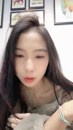 颜值女神 ️【娜子呀】性感小蛮腰~浴室洗白白和炮友床上激情大战~无套口交~骑乘上位啪啪 ️好爽~快要被操死啦！ 截图1
