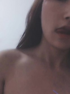 露脸才是王道！高颜长腿极品身材外围绿茶婊【琳琳子】福利~洗澡紫薇足交啪啪你的女神有钱人的母狗 截图6