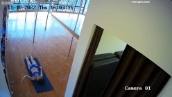 【极品稀缺 ️破解摄像头】钢管舞舞蹈室破解头偷拍 ️身材不错的小姐姐日常练功跳舞 适合高难度动作 截图5