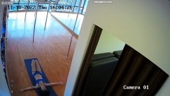 【极品稀缺 ️破解摄像头】钢管舞舞蹈室破解头偷拍 ️身材不错的小姐姐日常练功跳舞 适合高难度动作 截图7