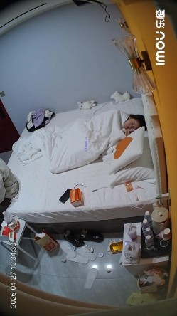 乐橙酒店稀有台偷拍清纯脸初恋发型学妹和男友酒店偷尝禁果 截图10