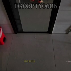 超强健身腱子肉带腹肌女神胖头鱼」健身爱好者反差母狗旅行和群友约多体位抽插，骚得受不了 截图3