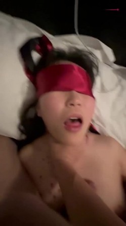 许昌八中老师刘聪调教视频曝光 课堂高冷女神校外母狗本性毕露黑丝渔网滴蜡毒龙奴性十足 截图2