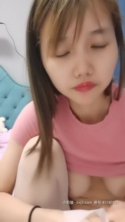 你De小宝贝 娇小的身体承载的巨大的任务按摩棒在小B里震动出一滴滴淫液！ 截图16