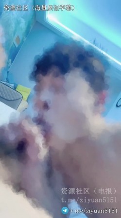 国内真实绿帽淫妻夫妇「济宁旺仔夫妻」她们接吻抠逼，让我给单男吃鸡吧，然后我竟然把他口射了，他前兆都没有直接射我嘴里了 截图11