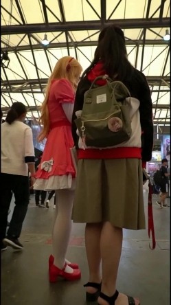 国产SAKURA漫展CD抄底偷拍高颜值Cos小姐姐系列 截图10