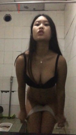 【泄密视频铂金版】精选男女主角-依然美女多多-多部合集（第十二集） 截图14