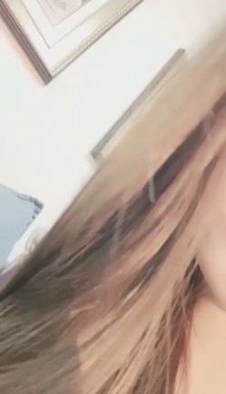 情趣制服新人美女！应观众要求秀一波！揉搓骚穴特写，跳蛋塞入开大档，流出淫水，叫起来太骚了 截图2